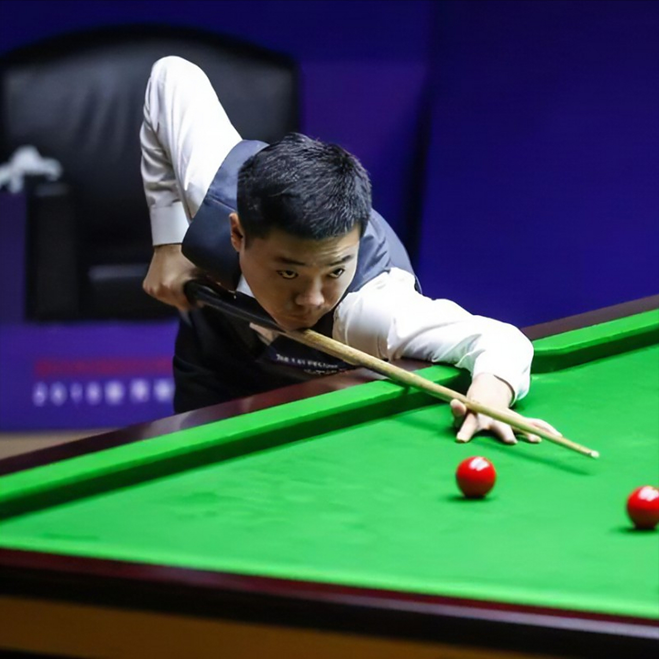 动着无数球 动着无数球