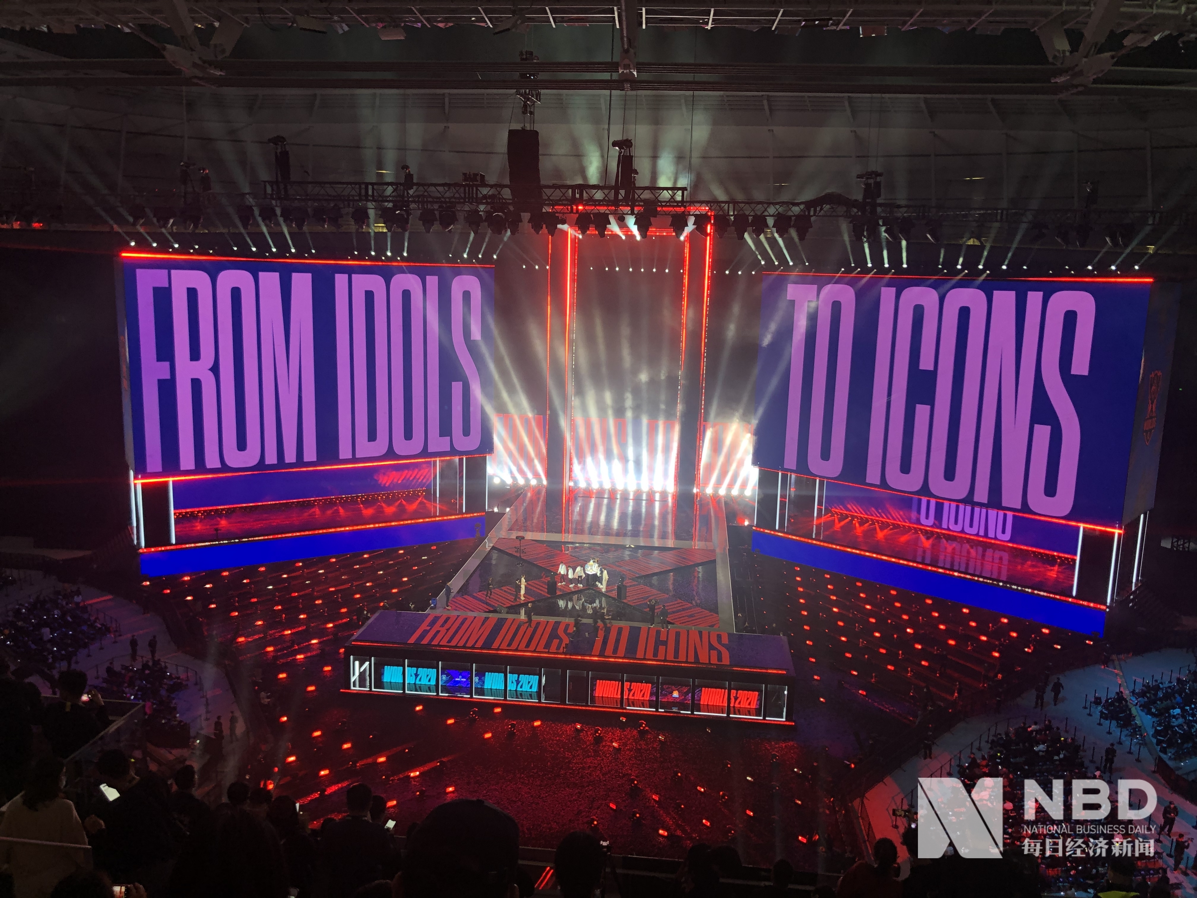 更是在向一 更是在向一