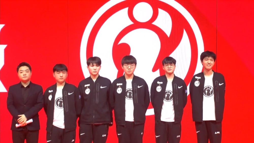 而曾备受期 而曾备受期