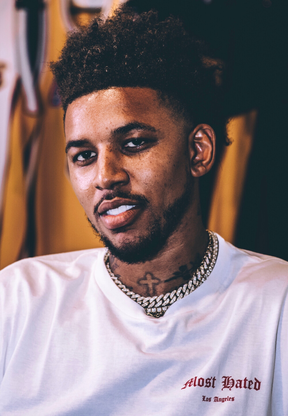 背后的竞技 背后的竞技